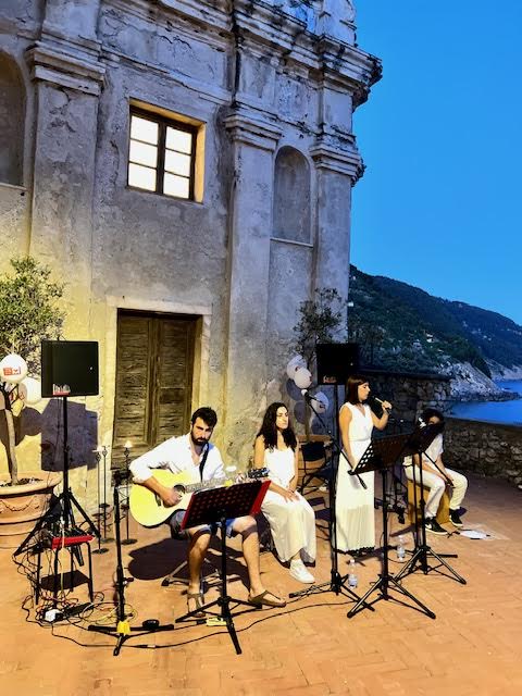 Notte romantica a Tellaro 
Golfo dei Pieti news